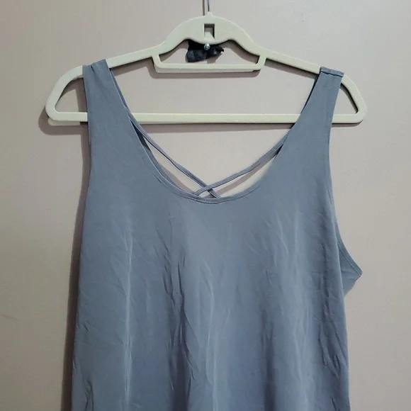 Gray Tank Top Size Large - Picture 2 of 4